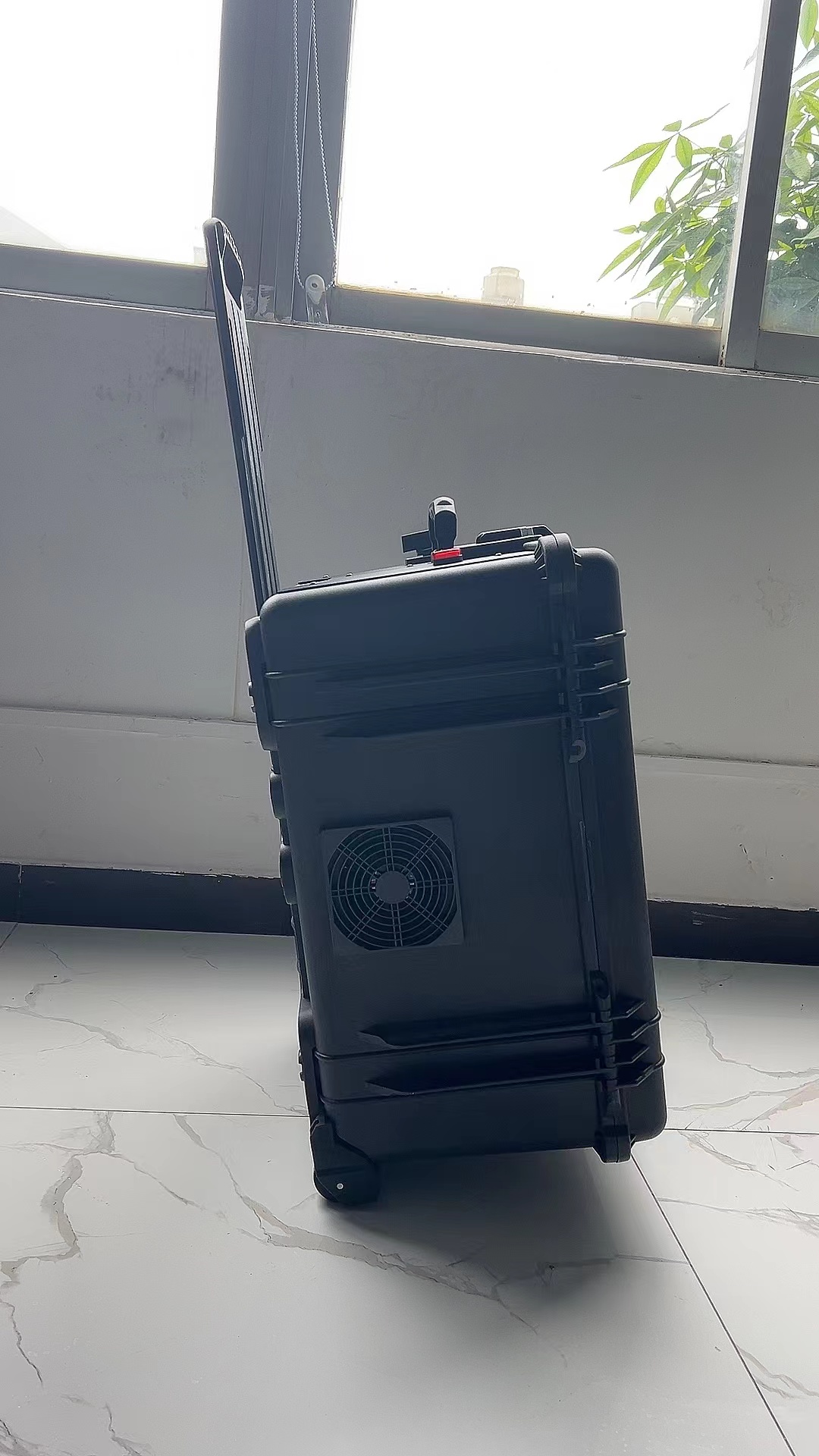 蔚县手拉箱型移动通信干扰器